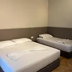 Resa - Intero Allogio Villa